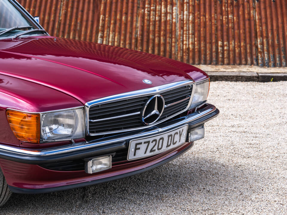 Immagine 17/36 di Mercedes-Benz 300 SL (1989)