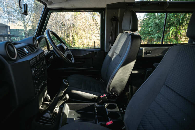 Immagine 27/34 di Land Rover Defender 90 TD4 (2008)