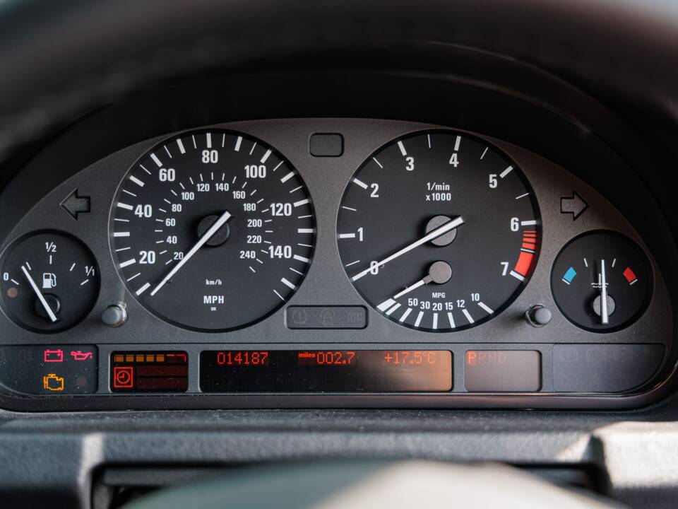 Immagine 12/31 di BMW X5 3.0i (2004)