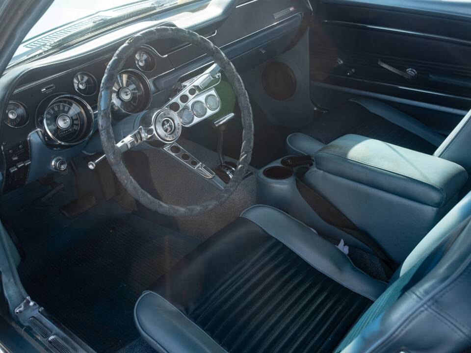 Image 37/50 of Ford Mustang 200 (1967)