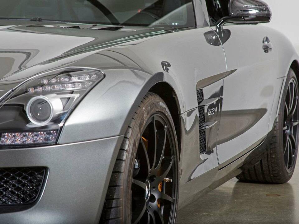 Image 18/31 of Mercedes-Benz SLS AMG GT Roadster (2014)