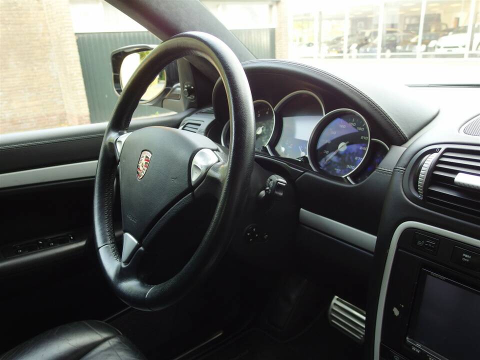 Imagen 59/97 de Porsche Cayenne Turbo (2007)
