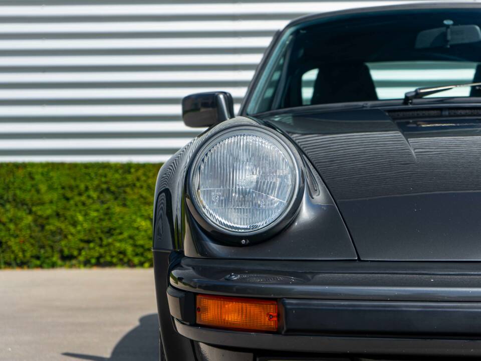 Imagen 12/33 de Porsche 911 Turbo 3.3 (1989)