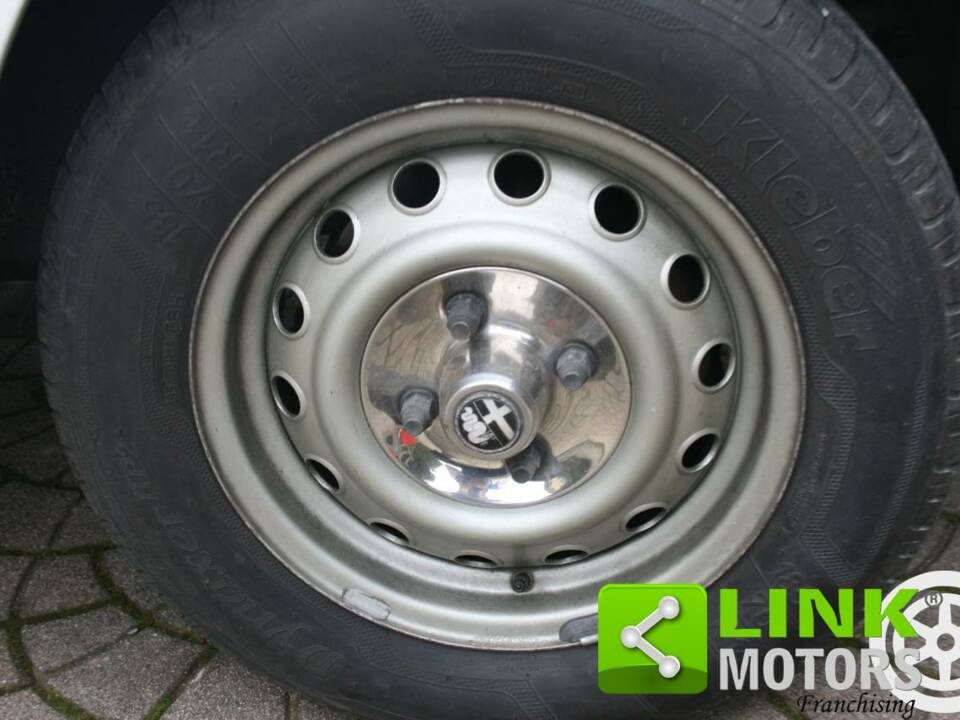 Image 2/10 of Alfa Romeo 2000 Berlina (1972)