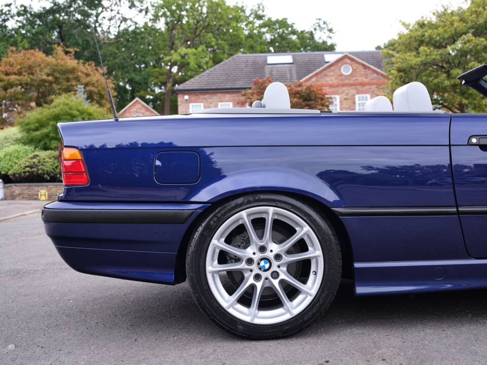 Image 49/50 de BMW 328i (1995)