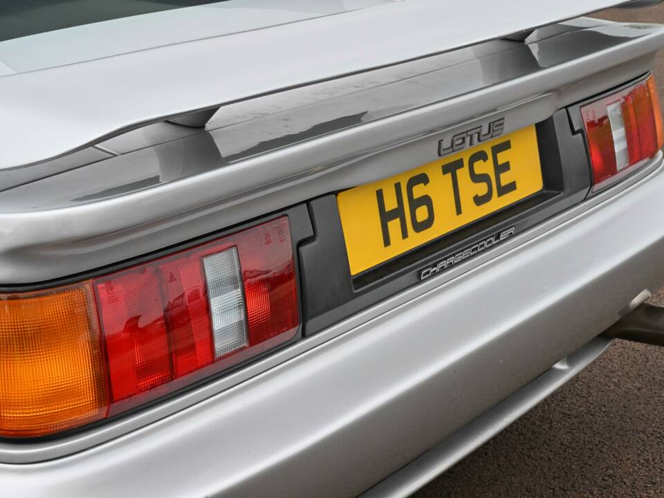 Image 16/50 of Lotus Esprit SE (1990)