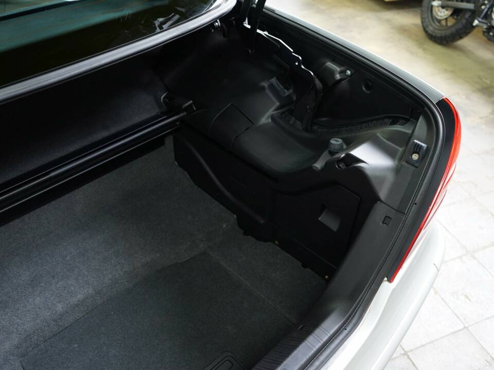 Immagine 37/50 di Mercedes-Benz SLK 32 AMG (2002)