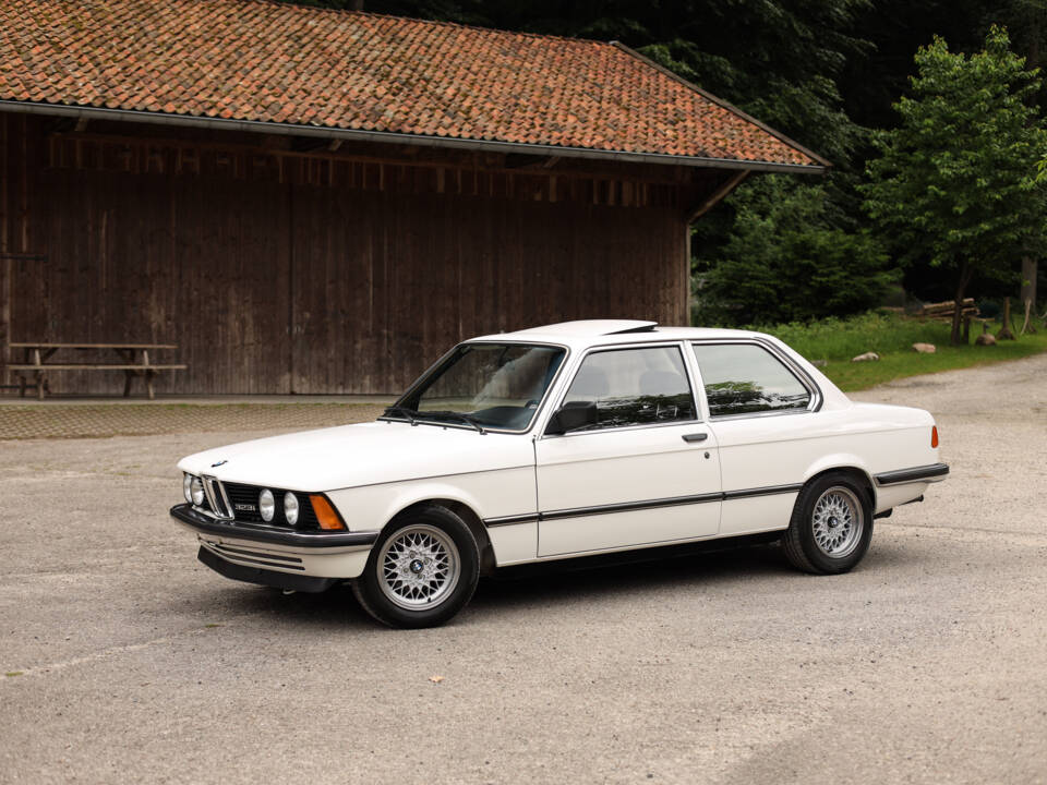 Image 6/95 of BMW 323i (1980)