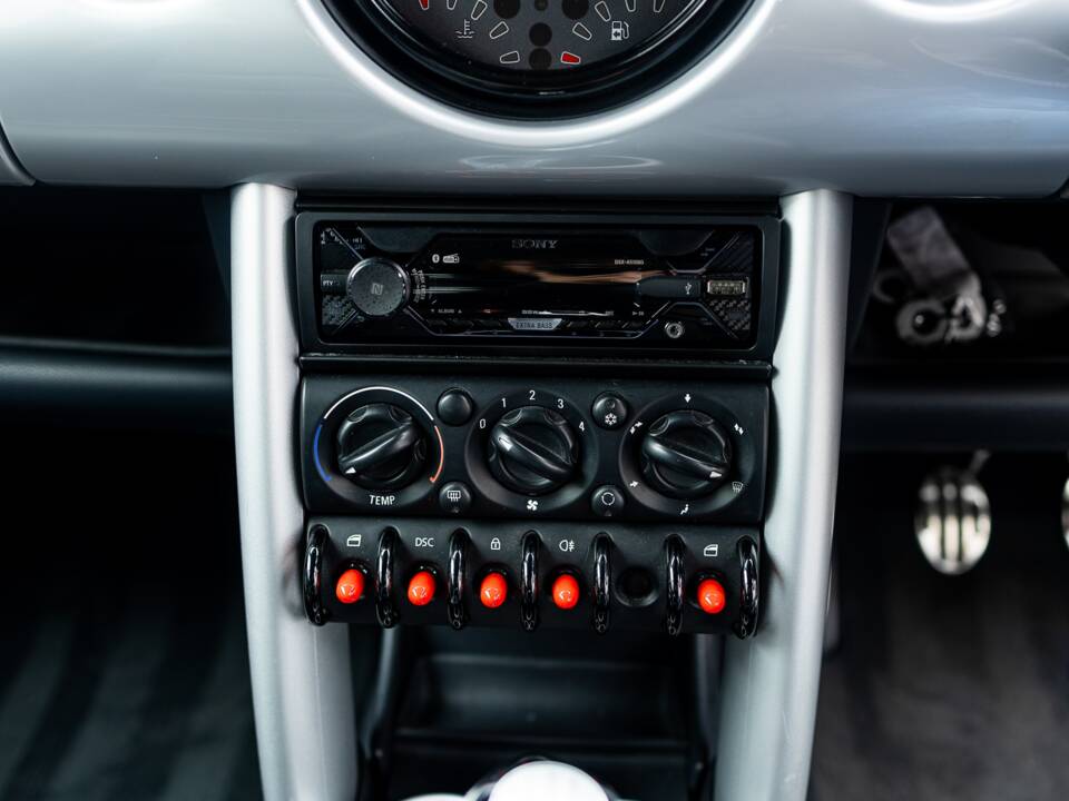 Image 27/50 of Mini Cooper S JCW GP (2006)