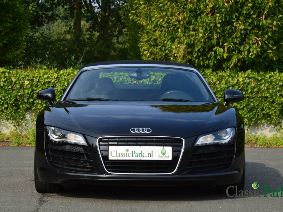 Image 16/50 of Audi R8 Spyder 4.2 FSI Quattro (2011)