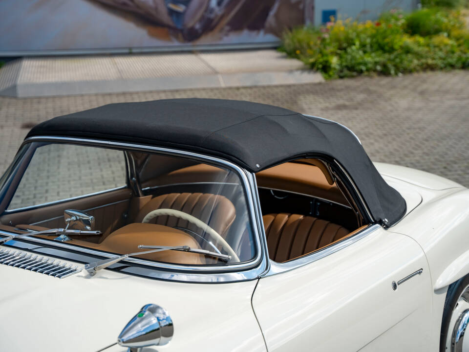 Immagine 12/38 di Mercedes-Benz 300 SL Roadster (1961)