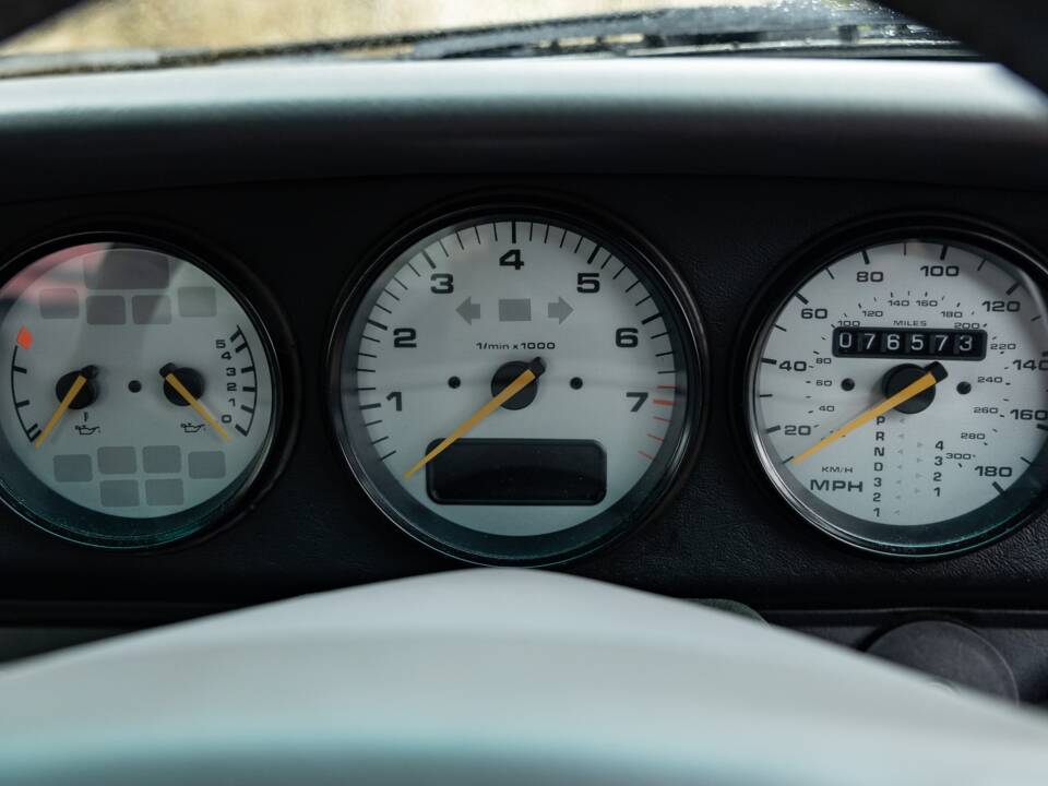 Bild 16/29 von Porsche 911 Carrera (1995)