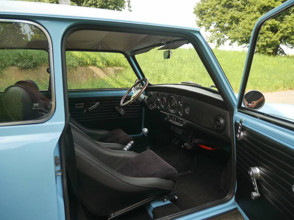 Image 16/39 of Austin Mini Cooper 1300 Rallye (1984)