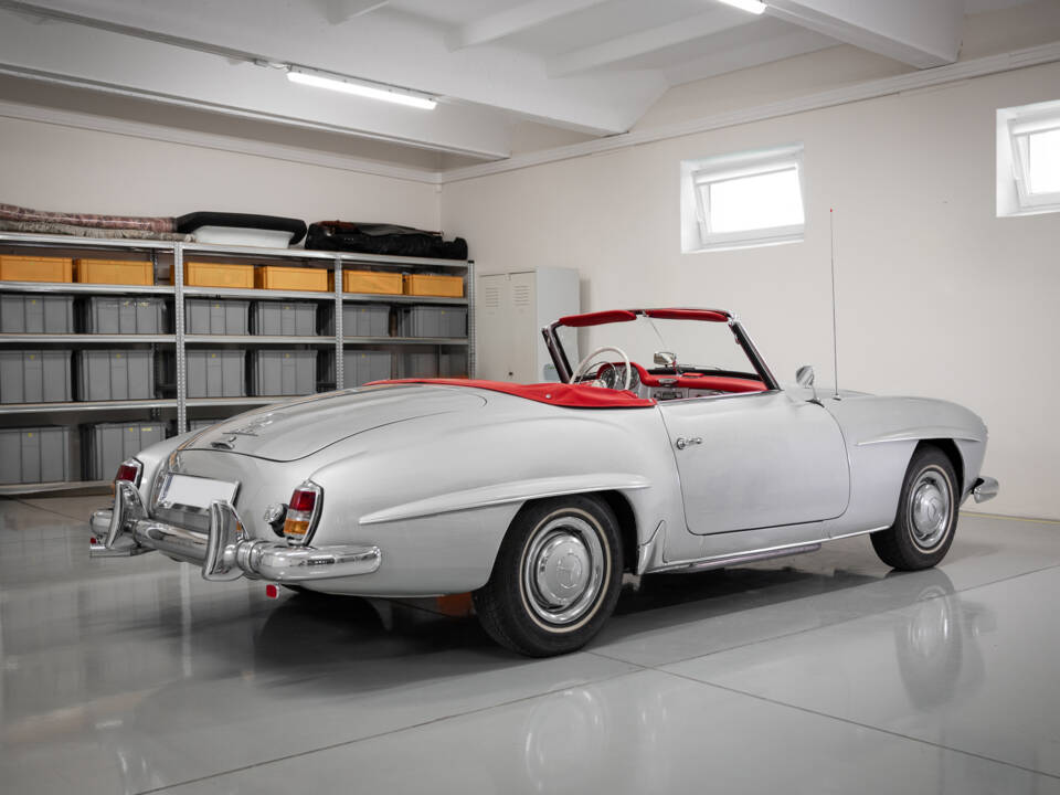 Immagine 6/39 di Mercedes-Benz 190 SL (1962)