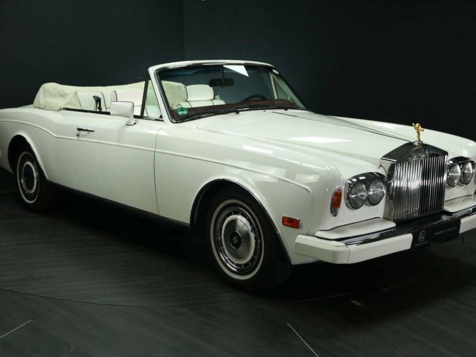 Image 7/50 of Rolls-Royce Corniche III (1991)
