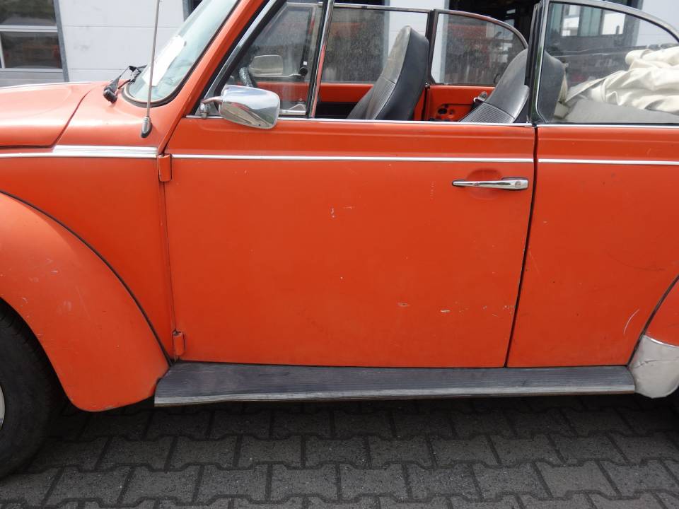Image 6/40 of Volkswagen Käfer 1303 LS (1973)