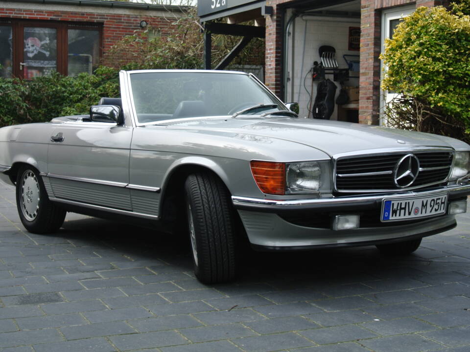 Immagine 10/23 di Mercedes-Benz 300 SL (1986)
