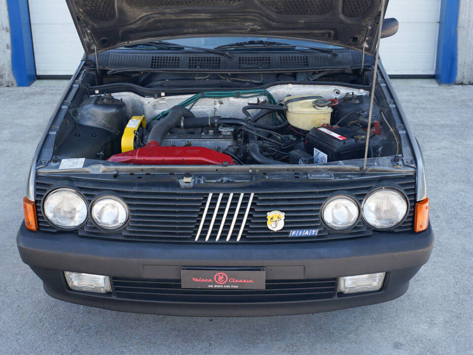 Image 40/49 of FIAT Ritmo 130 TC Abarth (1984)
