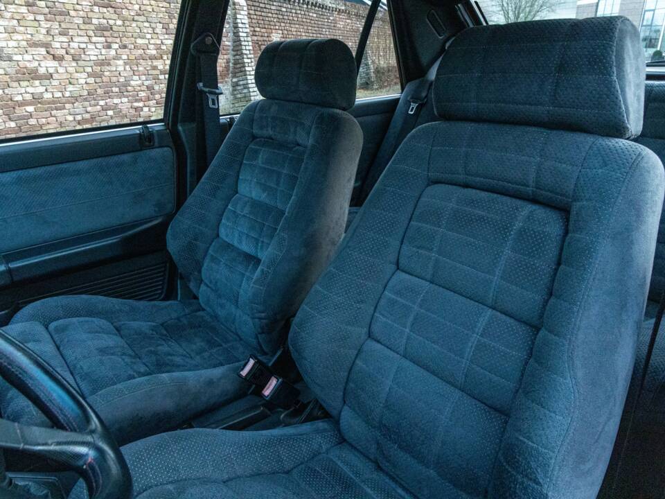 Imagen 28/50 de Lancia Delta HF Integrale Evoluzione I (1991)