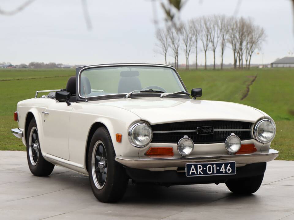 Image 47/50 de Triumph TR 6 (1970)