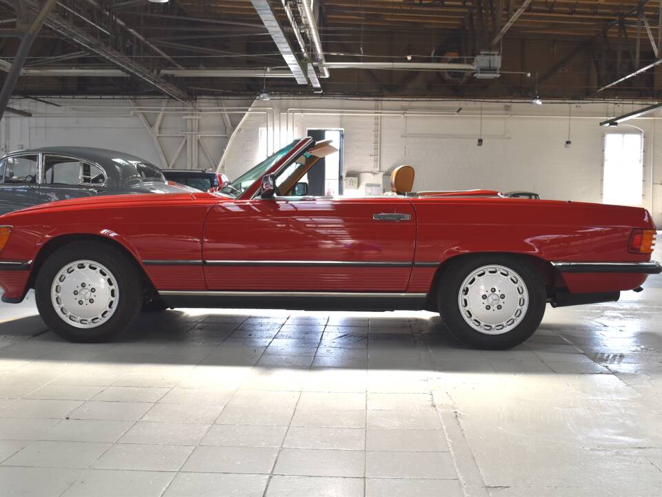 Image 4/94 of Mercedes-Benz 560 SL (1988)