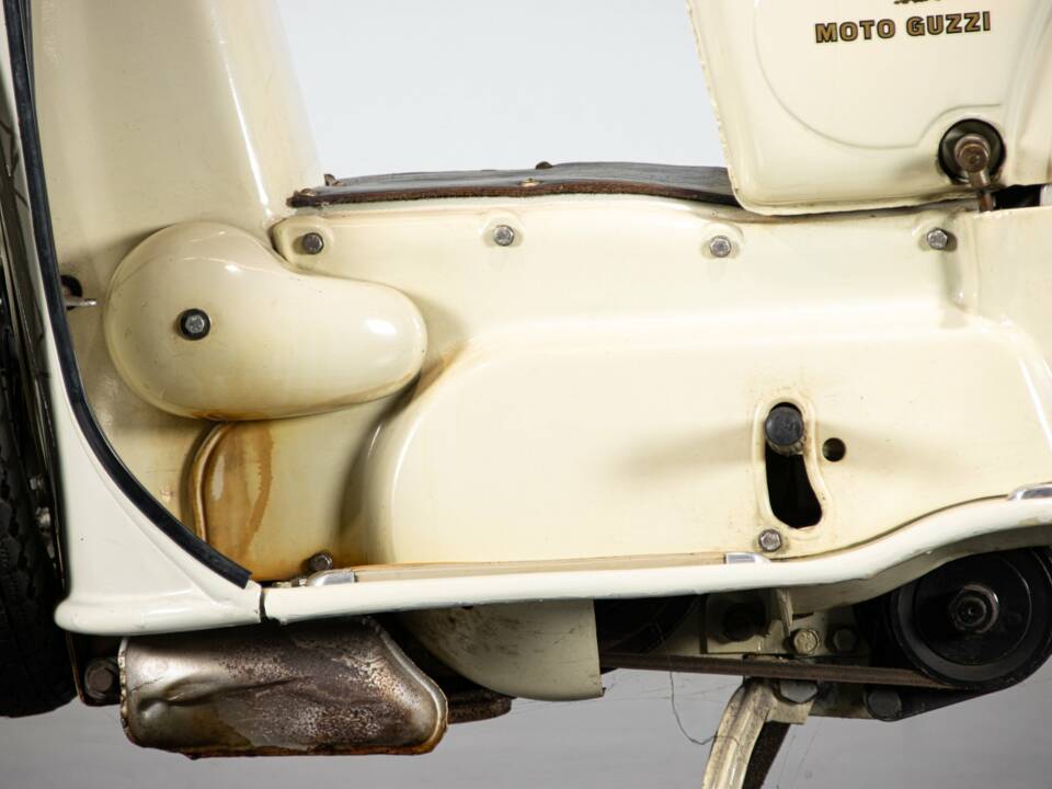Image 27/50 de Moto Guzzi Galletto (1962)