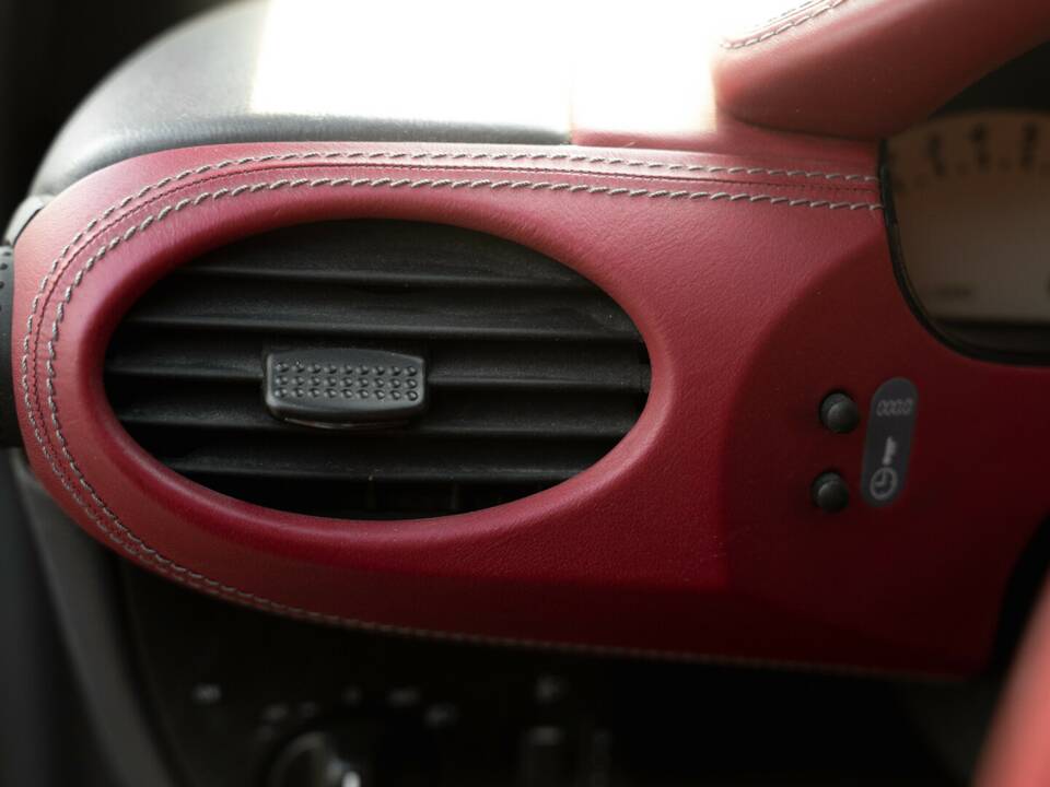 Bild 30/42 von Mercedes-Benz A 160 "F1 Häkkinen Edition" (1999)
