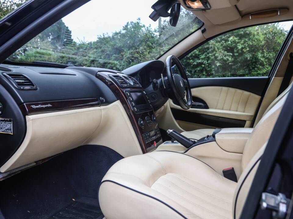 Bild 25/43 von Maserati Quattroporte 4.2 (2004)