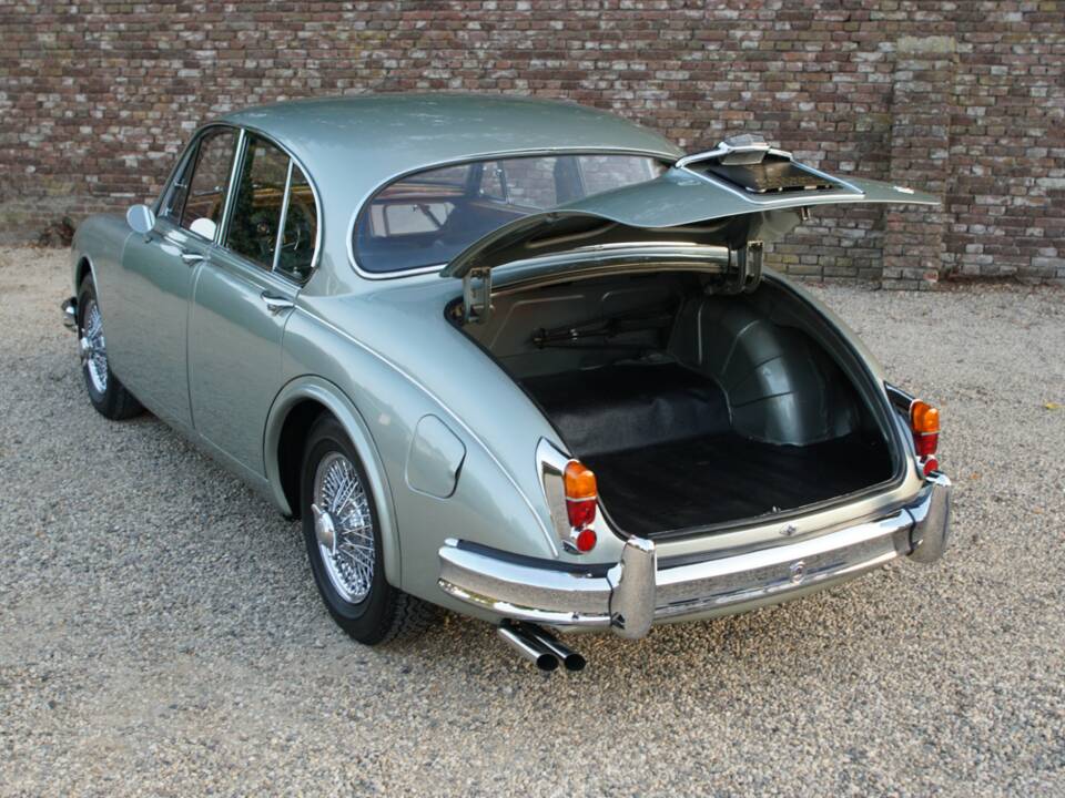 Bild 47/50 von Jaguar Mk II 3.4 (1964)