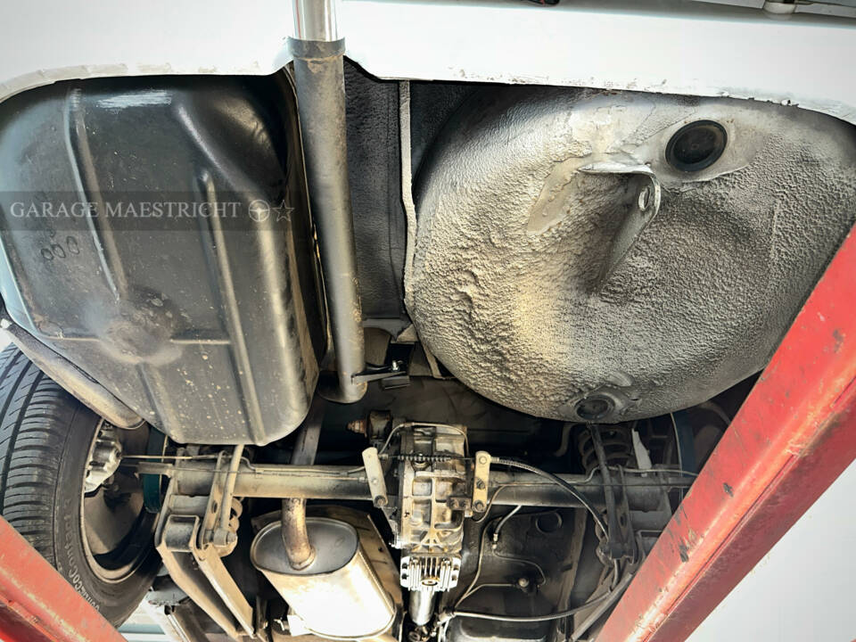 Afbeelding 58/72 van Alfa Romeo 2000 Spider Veloce (1981)