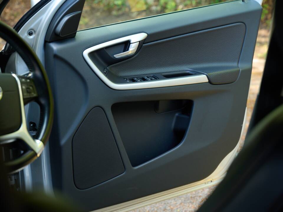Image 42/50 de Volvo XC60 T5 (2012)