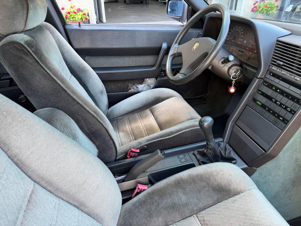 Image 18/20 de Alfa Romeo 164 2.0 (1991)