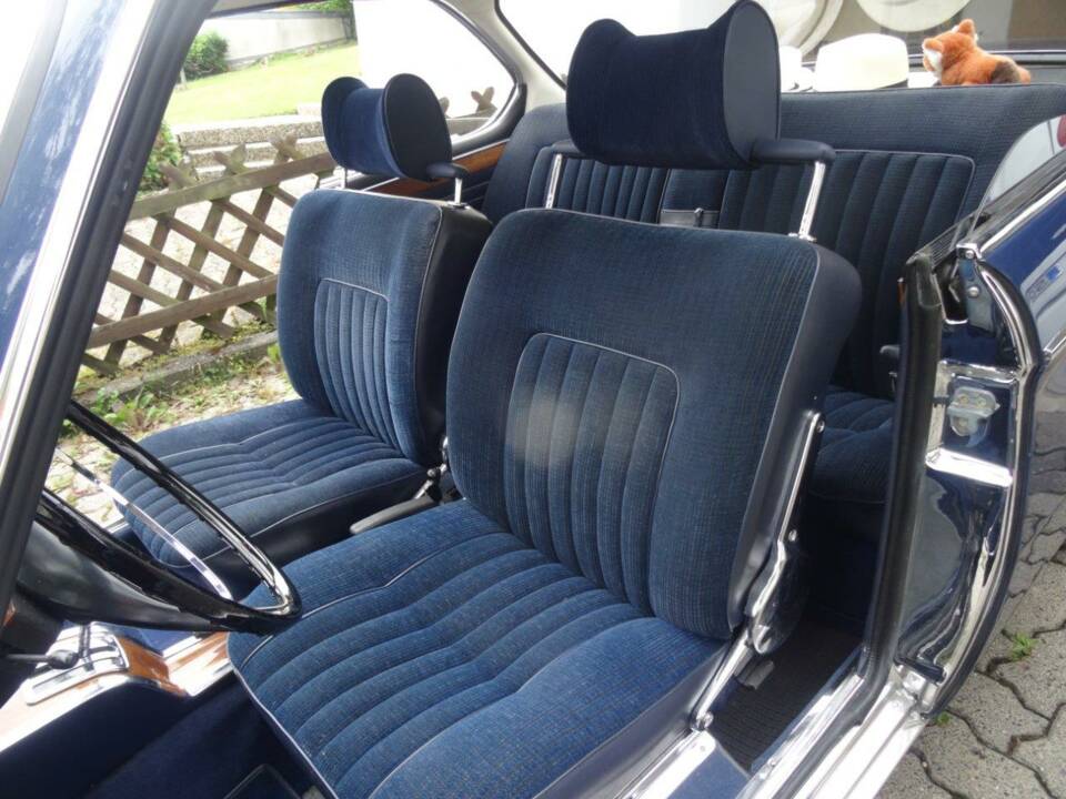 Image 5/7 of BMW 2000 C (1967)
