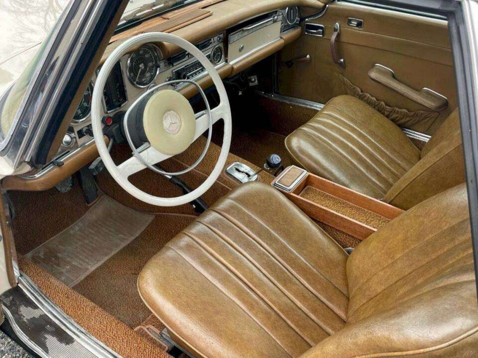 Afbeelding 22/36 van Mercedes-Benz 280 SL (1970)