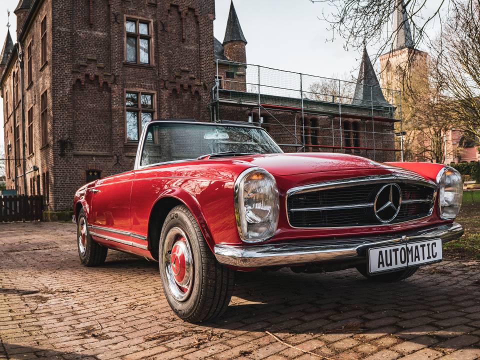 Imagen 3/50 de Mercedes-Benz 230 SL (1966)