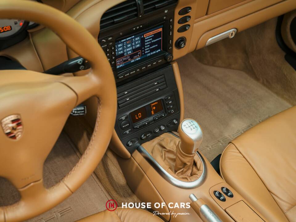 Imagen 20/24 de Porsche 911 Carrera (2003)