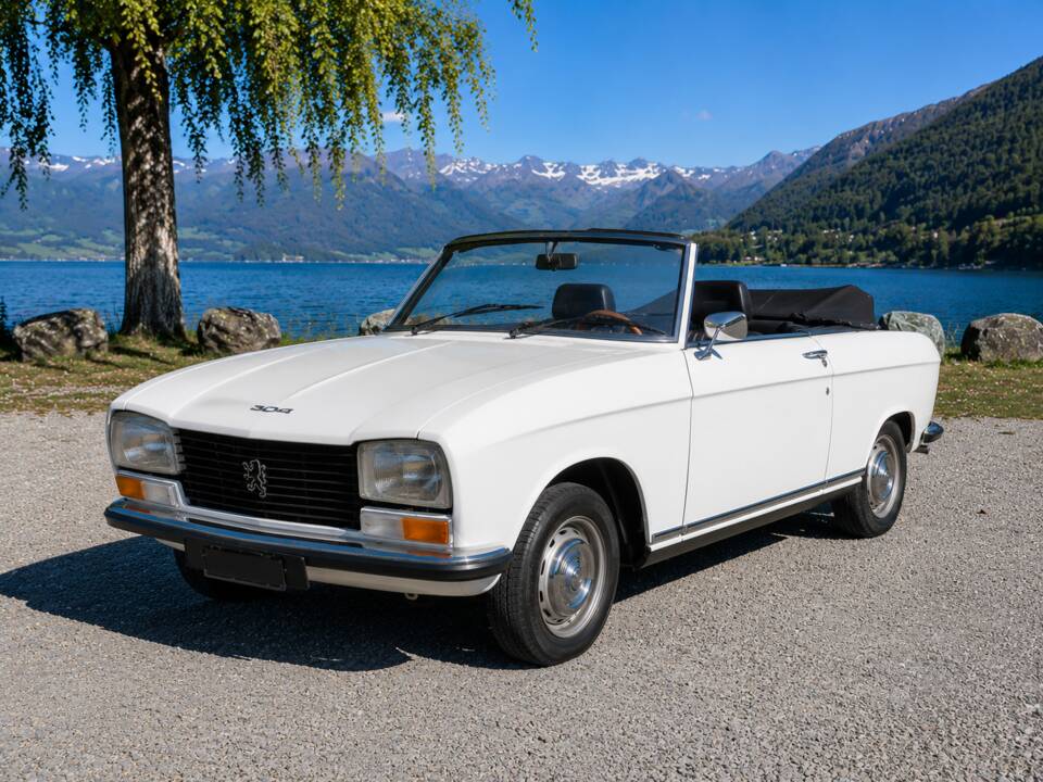 Image 1/7 of Peugeot 304 Convertible (1972)