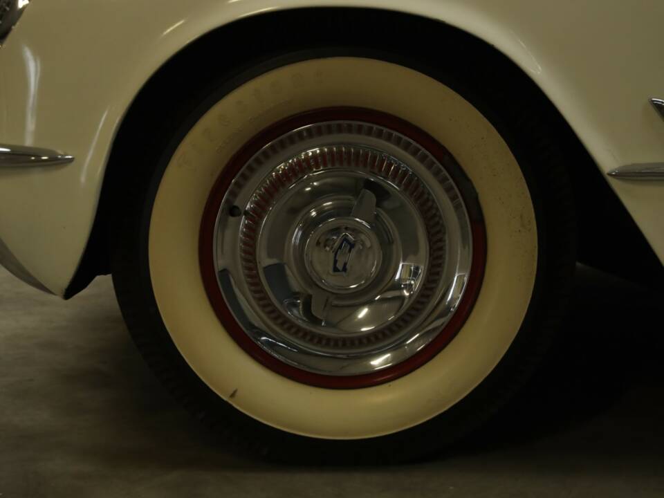 Image 33/50 of Chevrolet Corvette (1954)