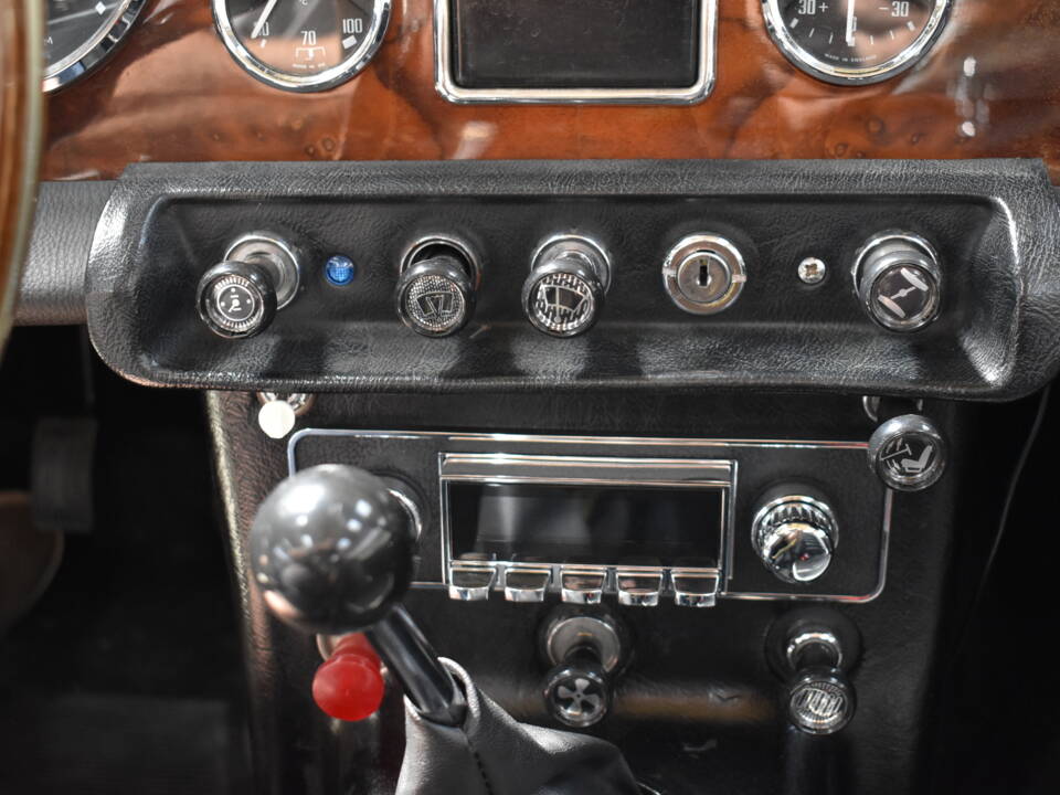 Bild 16/41 von Triumph TR 4A IRS (1965)