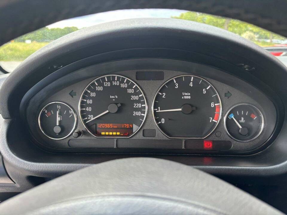 Bild 19/23 von BMW Z3 Roadster 1,8 (1998)