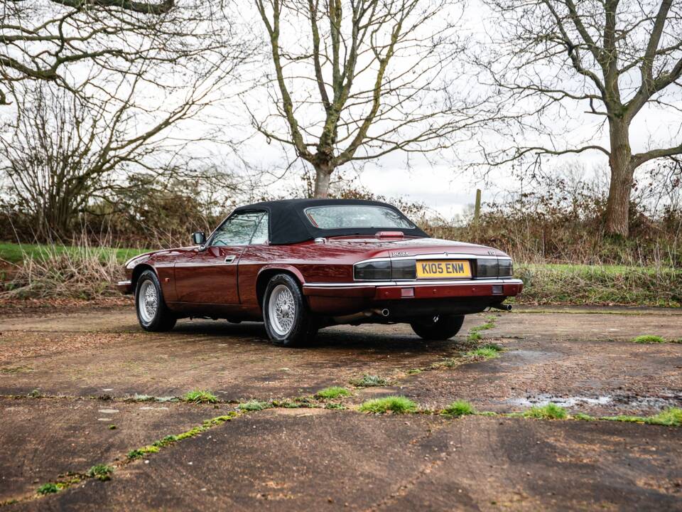 Image 11/50 of Jaguar XJS 5.3 V12 (1993)