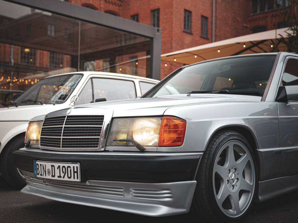 Immagine 22/49 di Mercedes-Benz 190 E (1990)