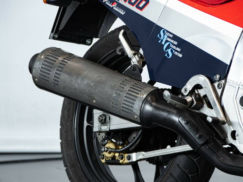 Afbeelding 31/50 van Egli-Suzuki GSX-R 1100 (1986)
