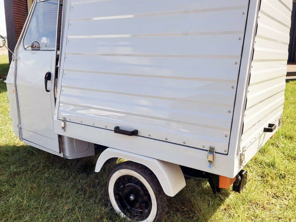 Image 3/29 of Piaggio Ape P50 (1980)