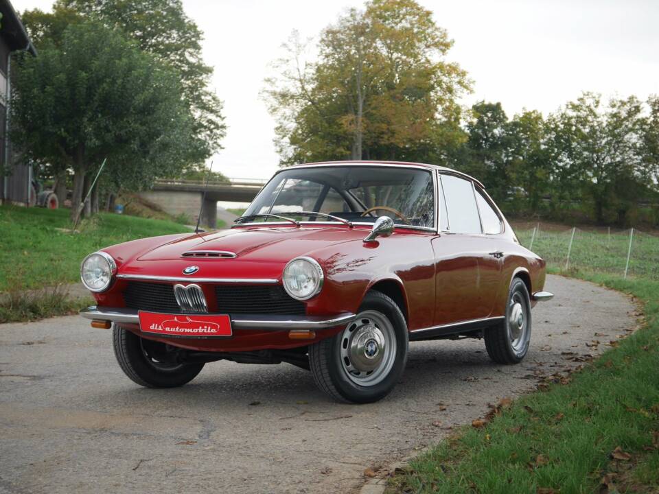 Immagine 1/38 di BMW 1600 GT (1968)