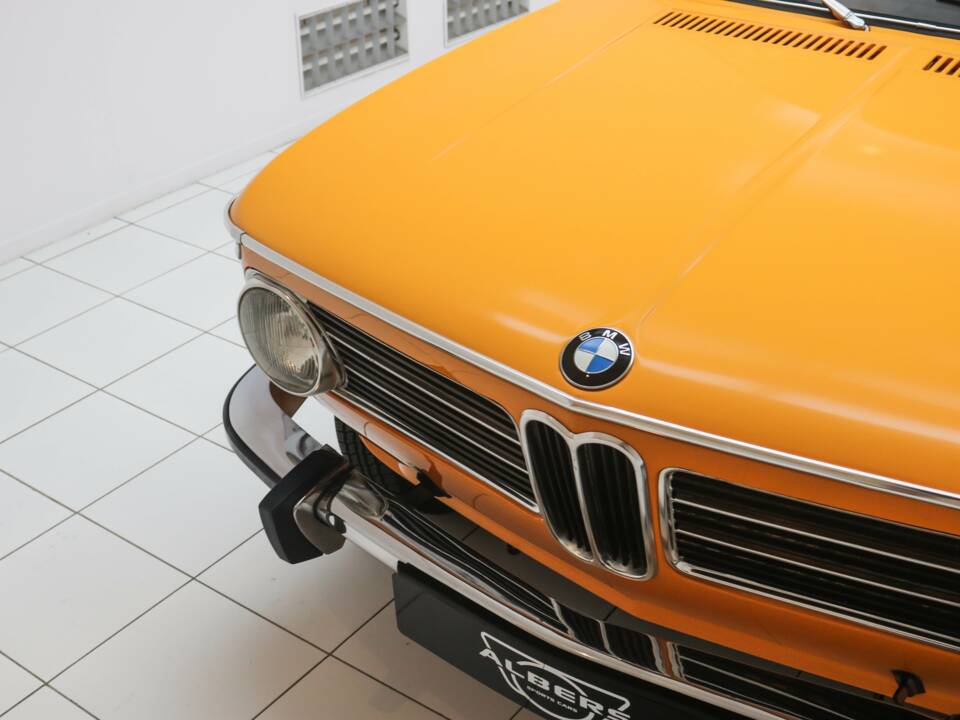 Bild 21/29 von BMW 2002 tii (1974)