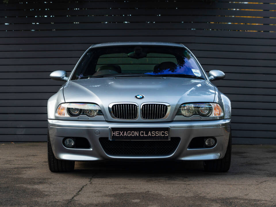 Image 17/56 of BMW M3 (2004)