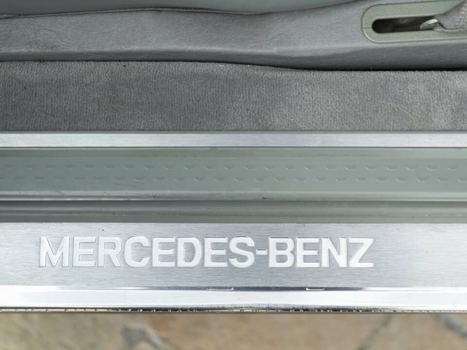 Image 36/50 de Mercedes-Benz SL 320 (1995)