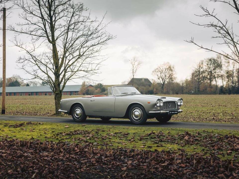 Imagen 3/25 de Lancia Flaminia GT 2.8 3C Touring (1962)