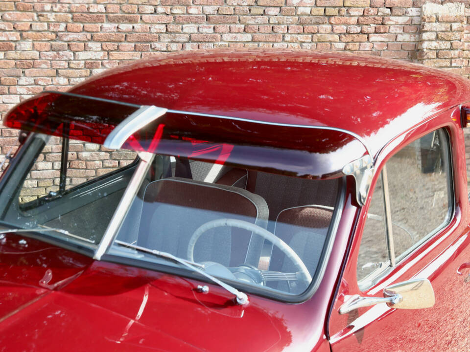 Bild 27/50 von Volvo PV 444 (1955)